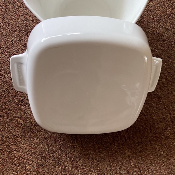 Corning Ware Vintage French White 1 liter cookware dish. Perfect for leftovers. - Picture 2 of 4